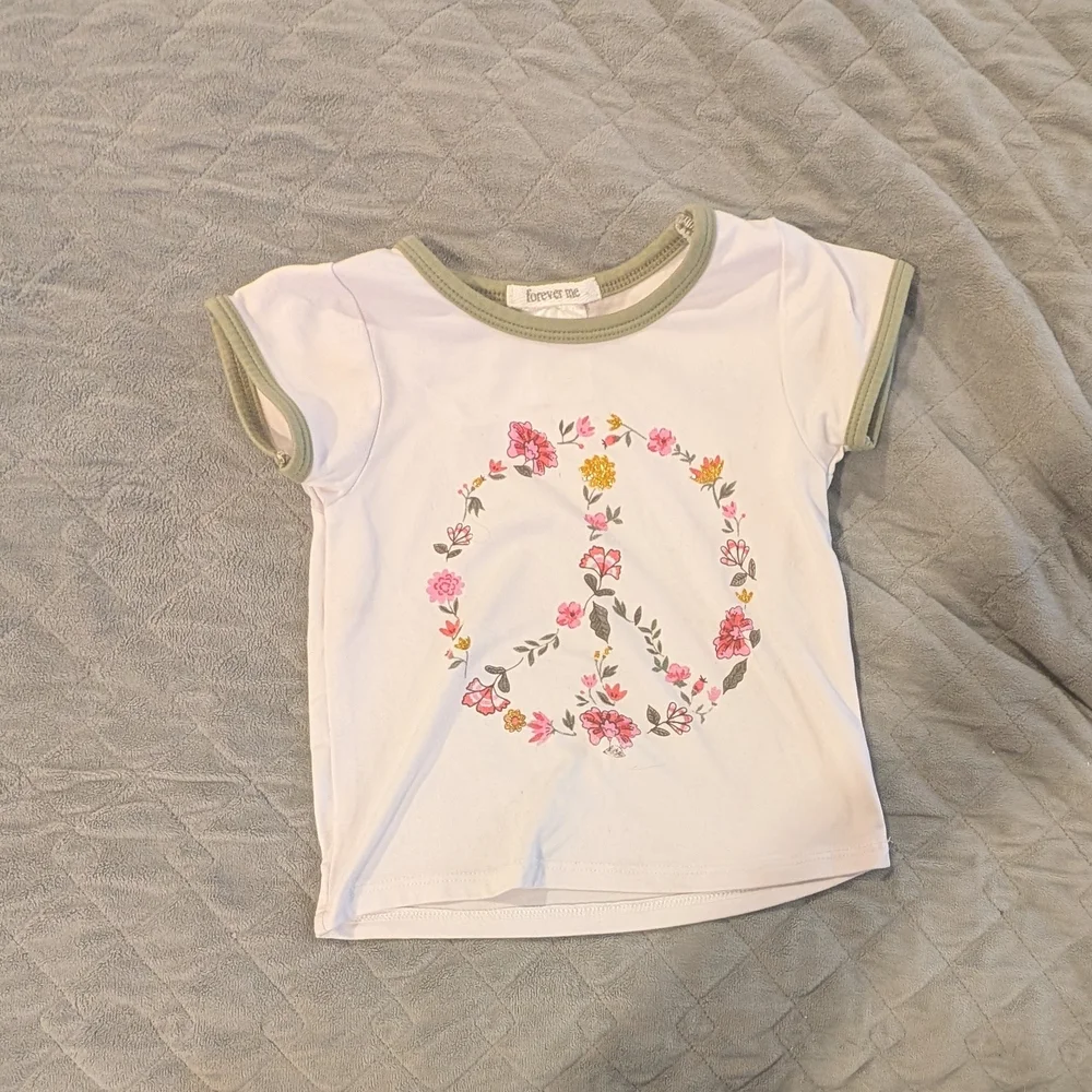 2T Colorful Kids Hoodie with Heart Patterns, T-shirts, And Jeans